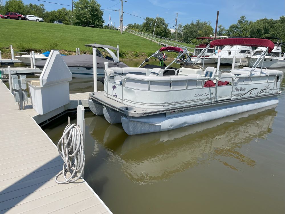 Wet Slip for 8500 in Goshen, Kentucky Boat Slips
