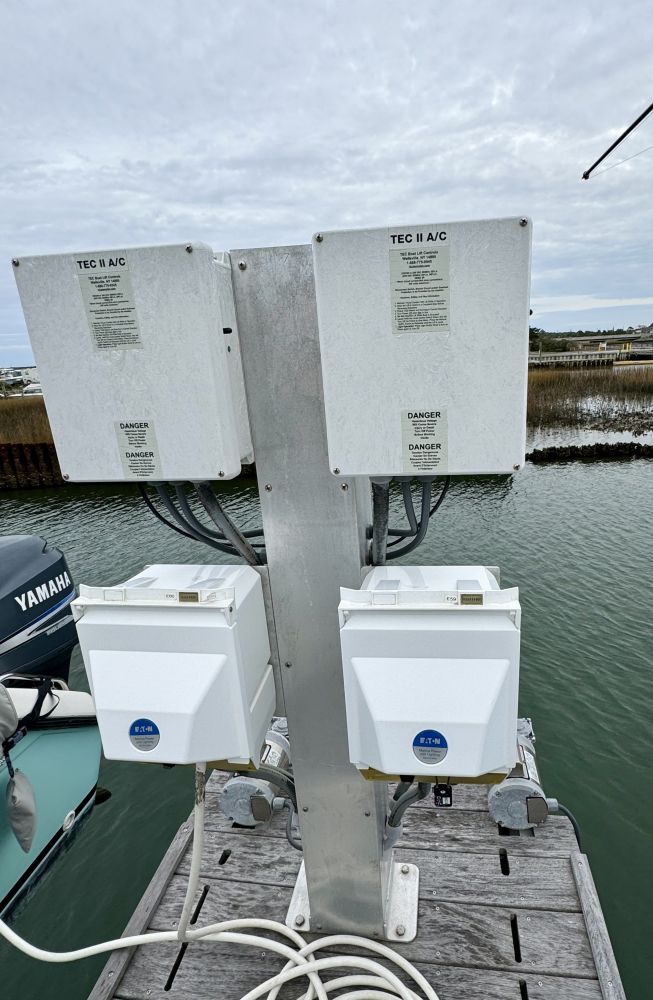 Dry Slip for 165000 in Beaufort, North Carolina Boat Slips